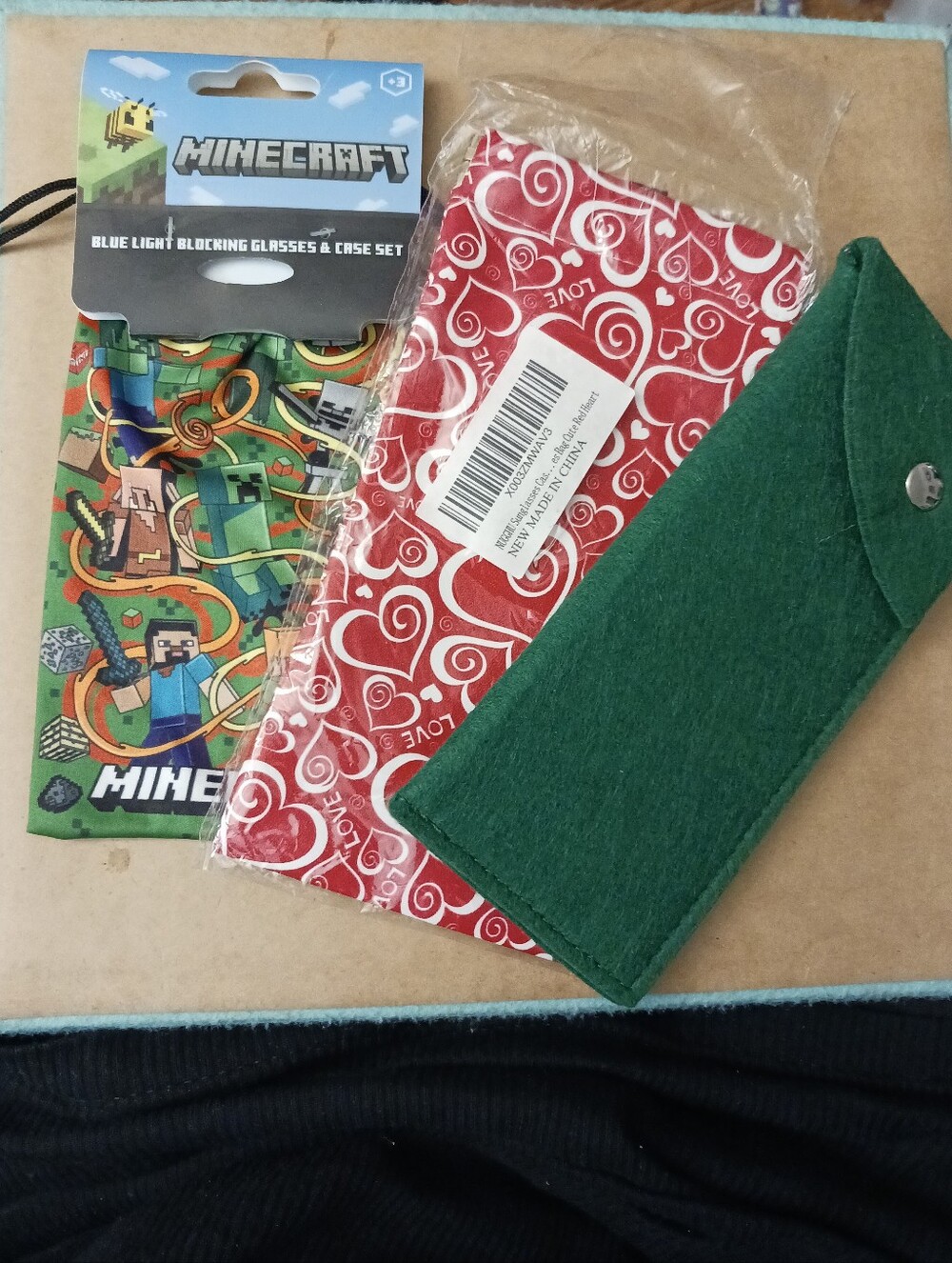 Fun Eyeglass Case Lot: Minecraft , Love Vinyl, + Green Felt With Snap New Other